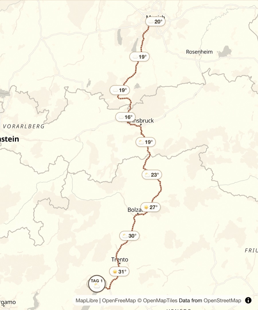 Kartenausschnitt aus dem Routenwetter-Tool: Route von München zum Gardasee mit Wetter- und Temperaturangaben entlang der Strecke
